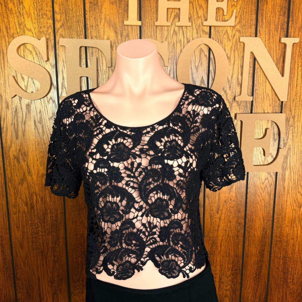 Say What? Black Goth Crochet Lace Top Women Med Grunge Indie Sleaze Floral Y2K